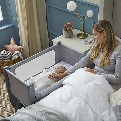 Shnuggle Air Lite Portable Infant Crib
