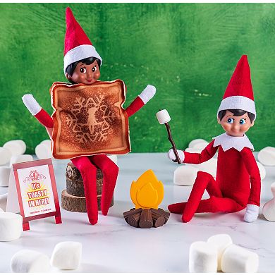 The Elf on the Shelf® Polar Props Toasty Roasty Prop Set