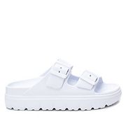Women's Rubber Flat Sandals By XTI 142550