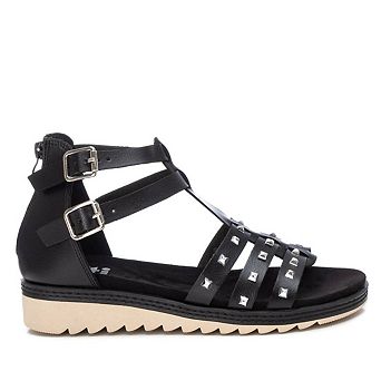 Women's Flat Sandals With Gold Studs By XTI 141299