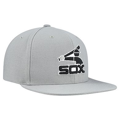 Men's Mitchell & Ness Gray Chicago White Sox Cooperstown Collection Basic Flip Snapback Hat