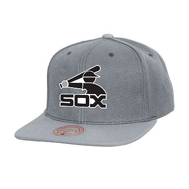 Men's Mitchell & Ness Gray Chicago White Sox Cooperstown Collection Basic Flip Snapback Hat