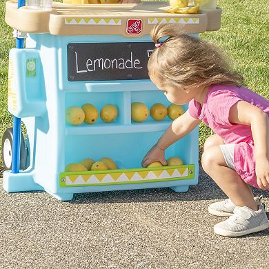 Step2 My First Lemonade Stand with Umbrella