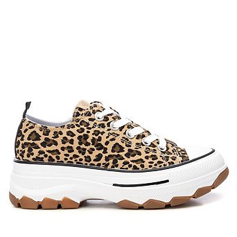 Refresh Women's Lace-Up Canvas Sneakers 172477