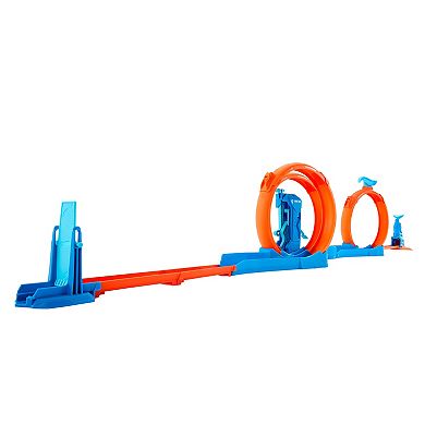 Hot Wheels Track Creator Triple Loop Pack with 1:64 Scale Toy Car