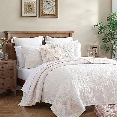Peri Medallion Floral Quilt Set with Shams
