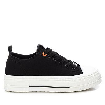 Women's Urban Style Canvas Platform Sneakers Refresh By Xti