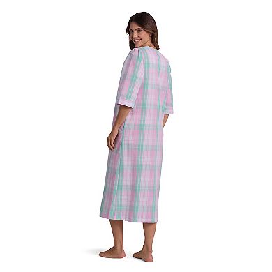 Petite Miss Elaine Essentials Seersucker Long Robe