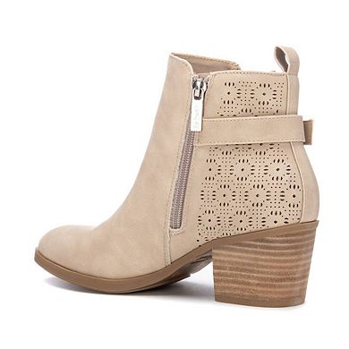 Refresh Women's Fashion Italian Design Booties with Side Zipper 172623