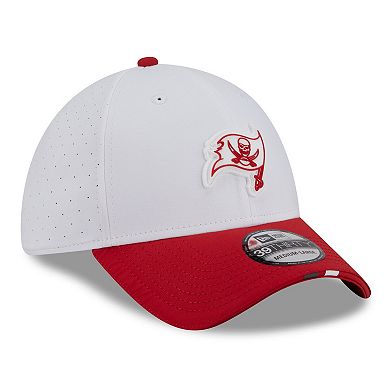 Men's New Era White/Red Tampa Bay Buccaneers 2025 NFL Training Camp 39THIRTY Flex Hat