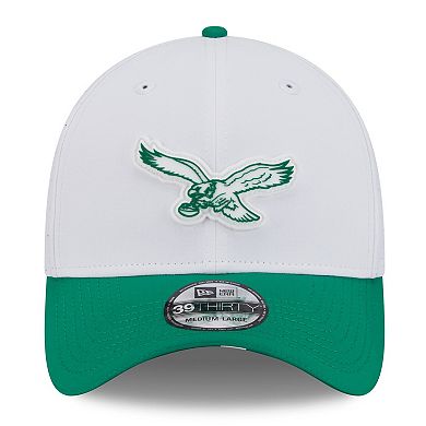 Men's New Era White/Kelly Green Philadelphia Eagles 2025 NFL Training Camp Throwback Logo 39THIRTY Flex Hat