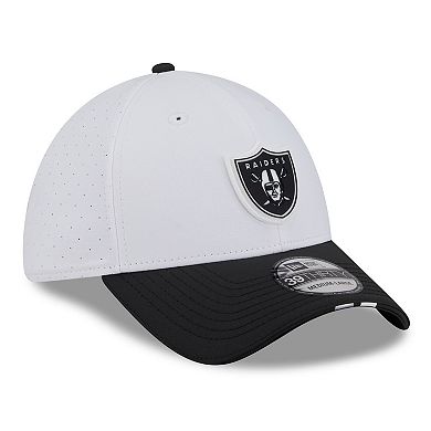 Men's New Era White/Black Las Vegas Raiders 2025 NFL Training Camp 39THIRTY Flex Hat