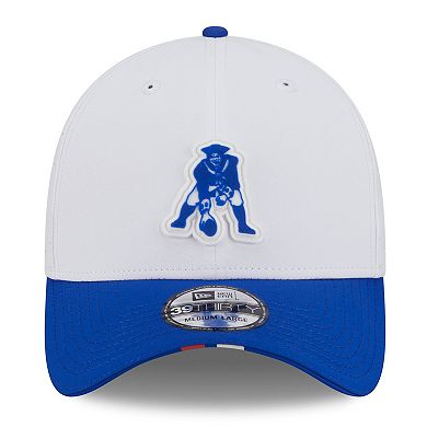 Men's New Era White/Royal New England Patriots 2025 NFL Training Camp Throwback Logo 39THIRTY Flex Hat
