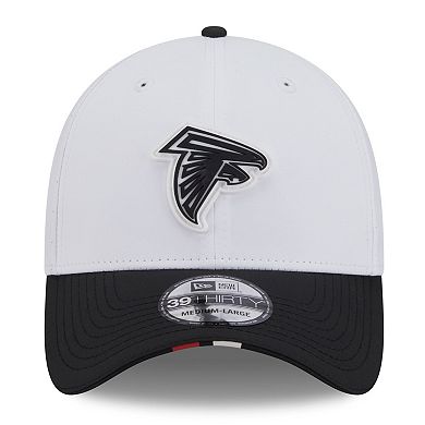 Men's New Era White/Black Atlanta Falcons 2025 NFL Training Camp 39THIRTY Flex Hat