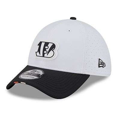 Men's New Era White/Black Cincinnati Bengals 2025 NFL Training Camp 39THIRTY Flex Hat