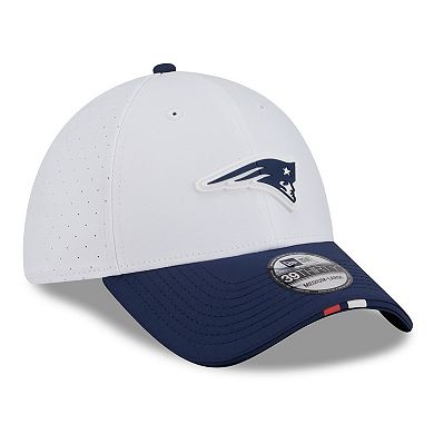 Men's New Era White/Navy New England Patriots 2025 NFL Training Camp 39THIRTY Flex Hat