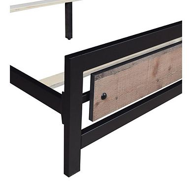 New Classic Furniture Elk River - 5/0 Q Bed Only