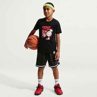 Nike Sportswear Big Kids' Graphic T-Shirt