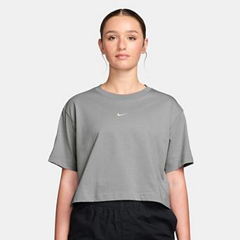 Women’s Nike Sportswear Loose Short Sleeve Cropped T-Shirt
