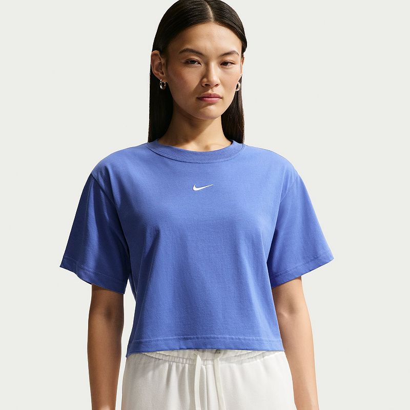 Women’s Nike Sportswear Loose Short Sleeve Cropped T-Shirt, Women's, 