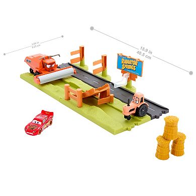 Mattel Disney and Pixar Cars Frank Escape & Stunt Race Playset with Lightning McQueen