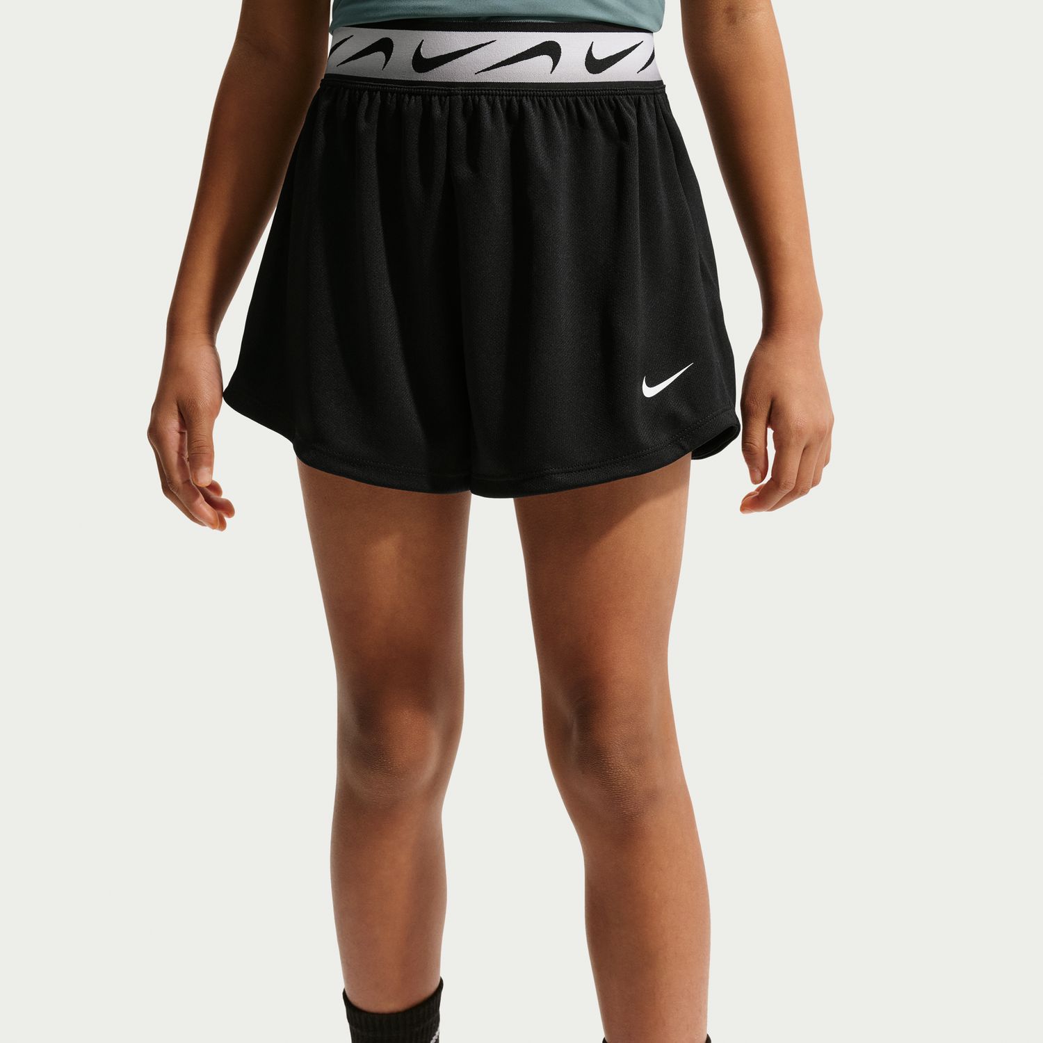 Детские беговые шорты Nike Dri-FIT, цвет: Чёрный — фото 1