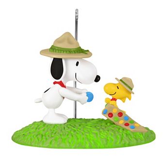 Peanuts Gang Merit Badge Ceremony Hallmark Keepsake Christmas Ornament
