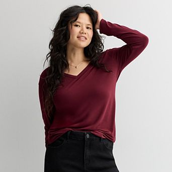 Juniors' Plus Size SO® Long Sleeve V-Neck Tee with TRS Fabric