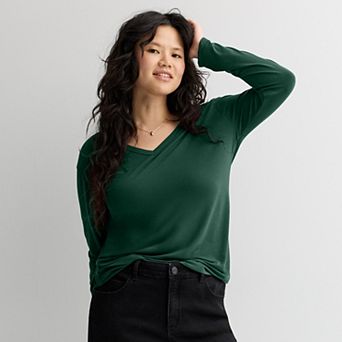 Juniors' Plus Size SO® Long Sleeve V-Neck Tee with TRS Fabric