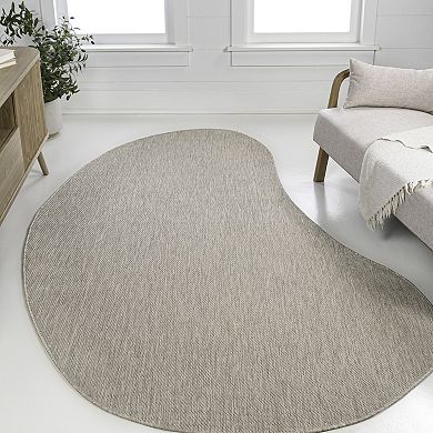 Evan Modern Rustic Organic Curve Indoor/Outdoor Shaped Area Rug