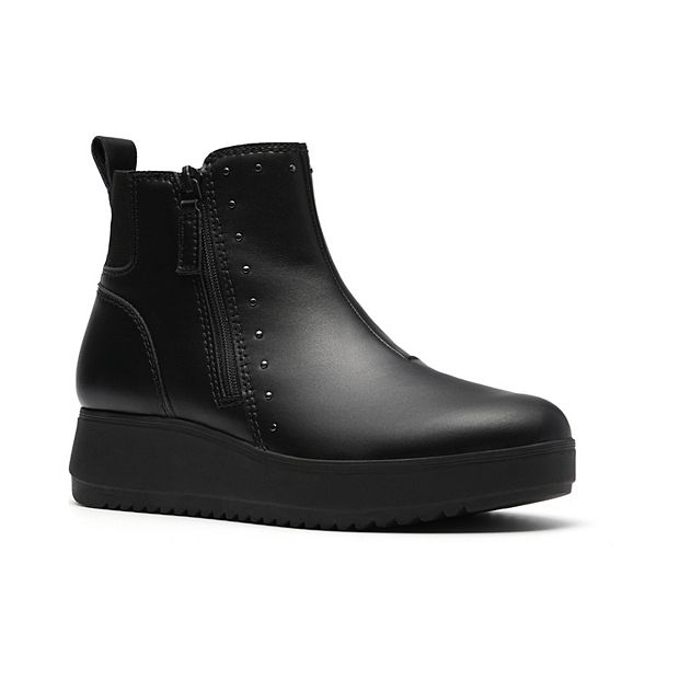 Clarks® Zylah Willow Women's Leather Stud Detail Zip Ankle Boots