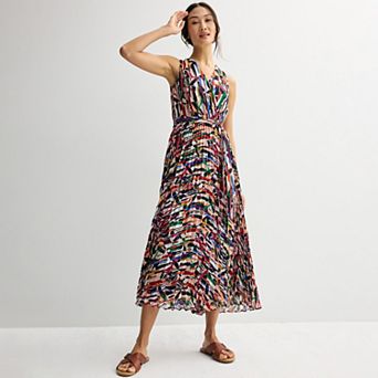 Petite Sandra Darren Surplice Printed Sleeveless Chiffon Pleated Dress