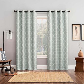 BrylaneHome Sun Zero Tollan 100% Blackout Panel