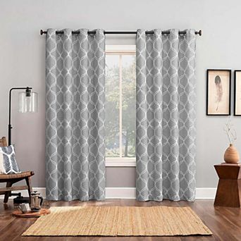 BrylaneHome Sun Zero Tollan 100% Blackout Panel