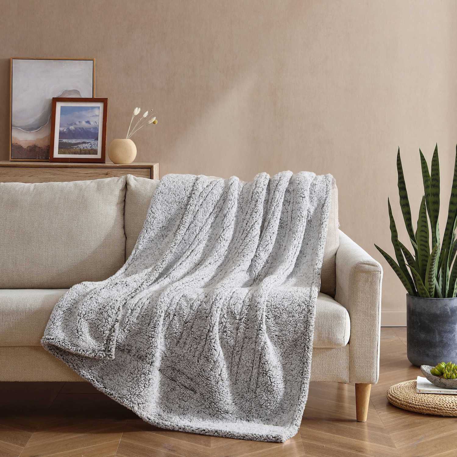 Eddie Bauer Lookout Mountain Heated Blanket