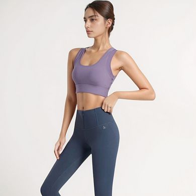 Women's Scoop Neck Sports Bra with Wide Shoulder Straps and Seamless Fitted Design