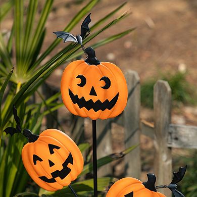 Glitzhome 39.50"H Pumpkins with Spring Bats Yard Stake, Halloween Metal Garden Stake