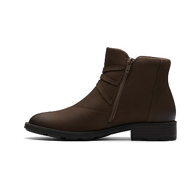 Clarks Adalynn Faye Women's Ankle Boots with Block Heel and Zip Closure