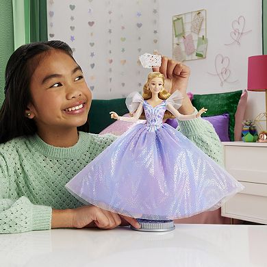 Mattel Wicked Deluxe Glinda Doll with Movie-Inspired Outfit & 3 Accessories