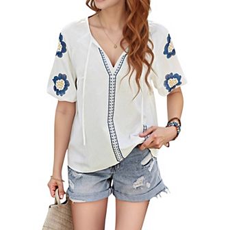 Women's Embroidered Short Sleeve Blouse with Floral Motif and Split V-Neck Detail