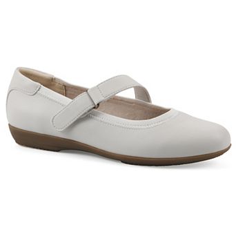 Cliffs by White Mountain Carwen Women's Ballet Flats