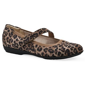 Cliffs by White Mountain Carwen Women's Ballet Flats