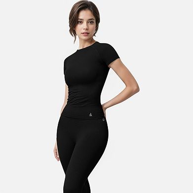 Women's Short Sleeve Seamless Fitted Tee with Crew Neck and Stretch Fabric