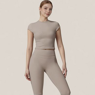 Women's Fitted Crop Active Tee Short Sleeve Round Neck Stretch Performance Fabric