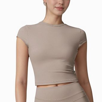 Women's Fitted Crop Active Tee Short Sleeve Round Neck Stretch Performance Fabric