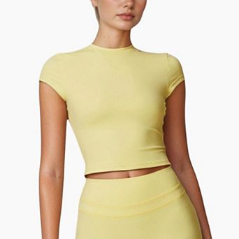 Women's Fitted Crop Active Tee Short Sleeve Round Neck Stretch Performance Fabric