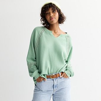 Juniors' SO® Oversized Crochet Trim Pullover