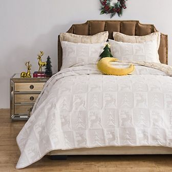 Greenland Home Fashions Reindeer Games Coverlet Set