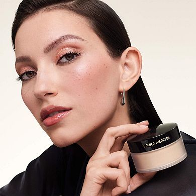 Indulgent Icons Ultra-Blur Translucent Loose Setting Powder & Velour Puff Duo Gift Set