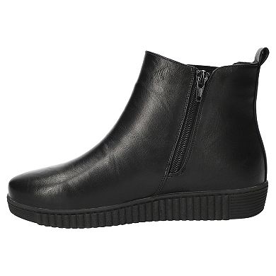 Easy Street Wyatt Women's Comfort Chelsea Boots